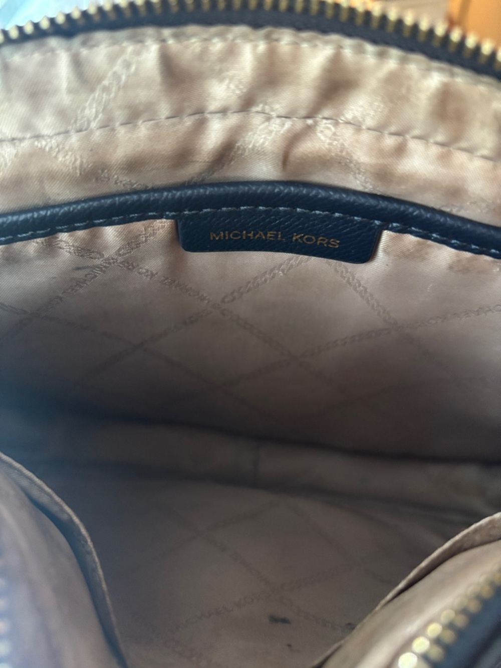 Michael Kors Jet Set Large Saffiano Leather Crossbody Bag - Picture 14 of 15